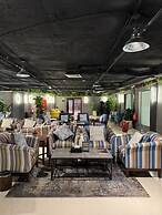 SWAT SERVICED APARTMENTS 5