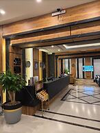 SWAT SERVICED APARTMENTS 5