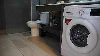 Well located Apt-1BR T2 -421