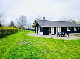 5 Star Holiday Home in Rodby