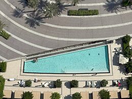 Vogue | Grande near Burj Khalifa | Dubai Mall