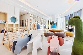 Vogue | Grande near Burj Khalifa | Dubai Mall