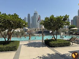 Vogue | Grande near Burj Khalifa | Dubai Mall