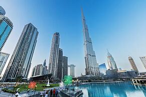 Vogue | Grande near Burj Khalifa | Dubai Mall
