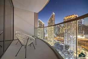 Vogue | Grande near Burj Khalifa | Dubai Mall