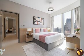 Vogue | Grande near Burj Khalifa | Dubai Mall