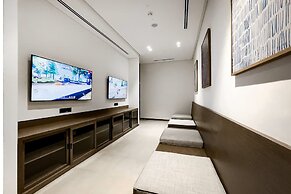 Vogue | Grande near Burj Khalifa | Dubai Mall
