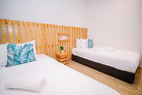 Swing & Pillows - Kota Warisan