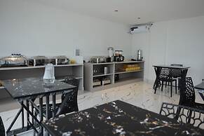 Lux Living Hotel