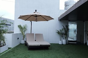 Lux Living Hotel