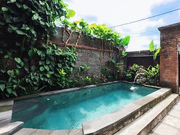 Amaluku Villa