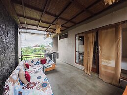 Amaluku Villa