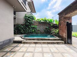 Amaluku Villa