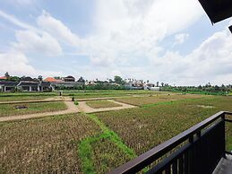 Amaluku Villa