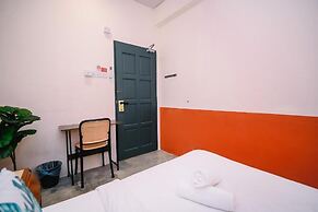 Swing & Pillows @ 75 Chulia St, Georgetown Penang