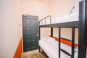 Swing & Pillows @ 75 Chulia St, Georgetown Penang