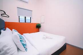 Swing & Pillows @ 75 Chulia St, Georgetown Penang
