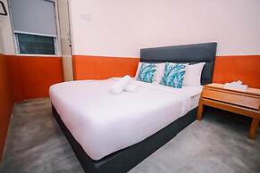 Swing & Pillows @ 75 Chulia St, Georgetown Penang