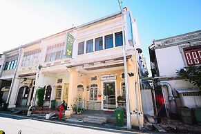 Swing & Pillows @ 75 Chulia St, Georgetown Penang