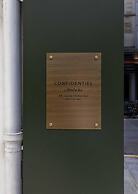 Confidential Suite 6, a Stone's Throw From the Louvre