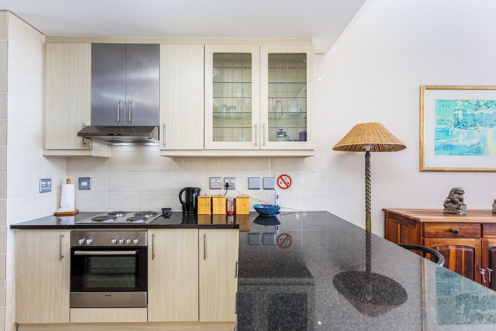 Seaside Village C22 by CTHA