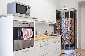 Comfort 2BR Apt Long Stay Friendly