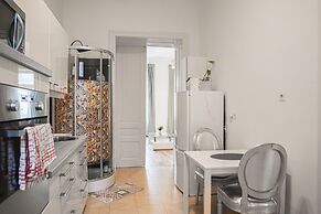 Comfort 2BR Apt Long Stay Friendly