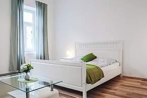 Comfort 2BR Apt Long Stay Friendly