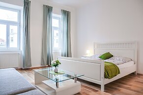 Comfort 2BR Apt Long Stay Friendly