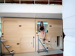 Capsule Hotel Happy lounge