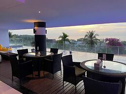 Sunset Plaza Condominium