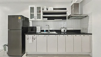 Sunset Plaza Condominium