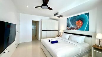 Sunset Plaza Condominium