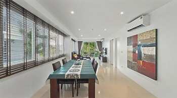 Sunset Plaza Condominium