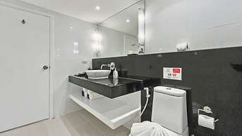 Sunset Plaza Condominium