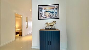 Sunset Plaza Condominium
