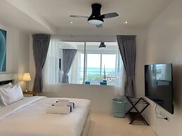 Sunset Plaza Condominium