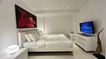 Sunset Plaza Condominium
