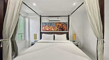 Sunset Plaza Condominium