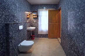 Le Kumar Residency