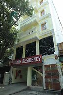 Le Kumar Residency