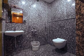 Le Kumar Residency