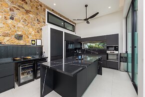 SOMA 4 Bedrooms SEAVIEW Pool Villa