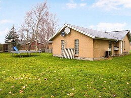 5 Star Holiday Home in Stege