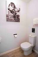 4 Bedroom Private Townhouse
