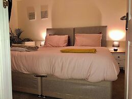 4 Bedroom Private Townhouse