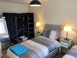 4 Bedroom Private Townhouse