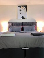 4 Bedroom Private Townhouse