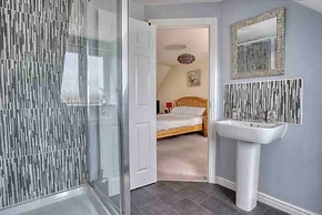 4 Bedroom Private Townhouse