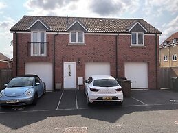 Entire Two Bedroom Detached Coach House